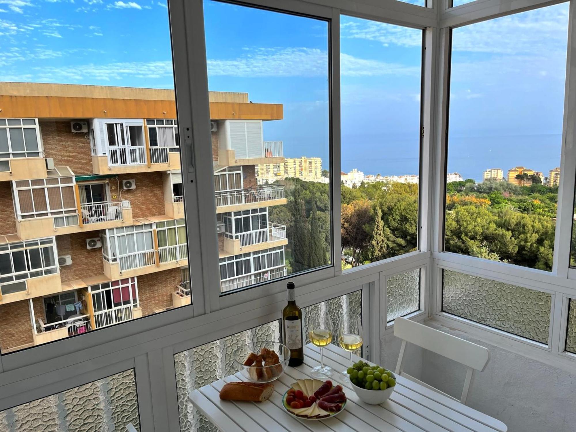 Cozy Central Studio Near The Beach Benalmadena Exterior photo